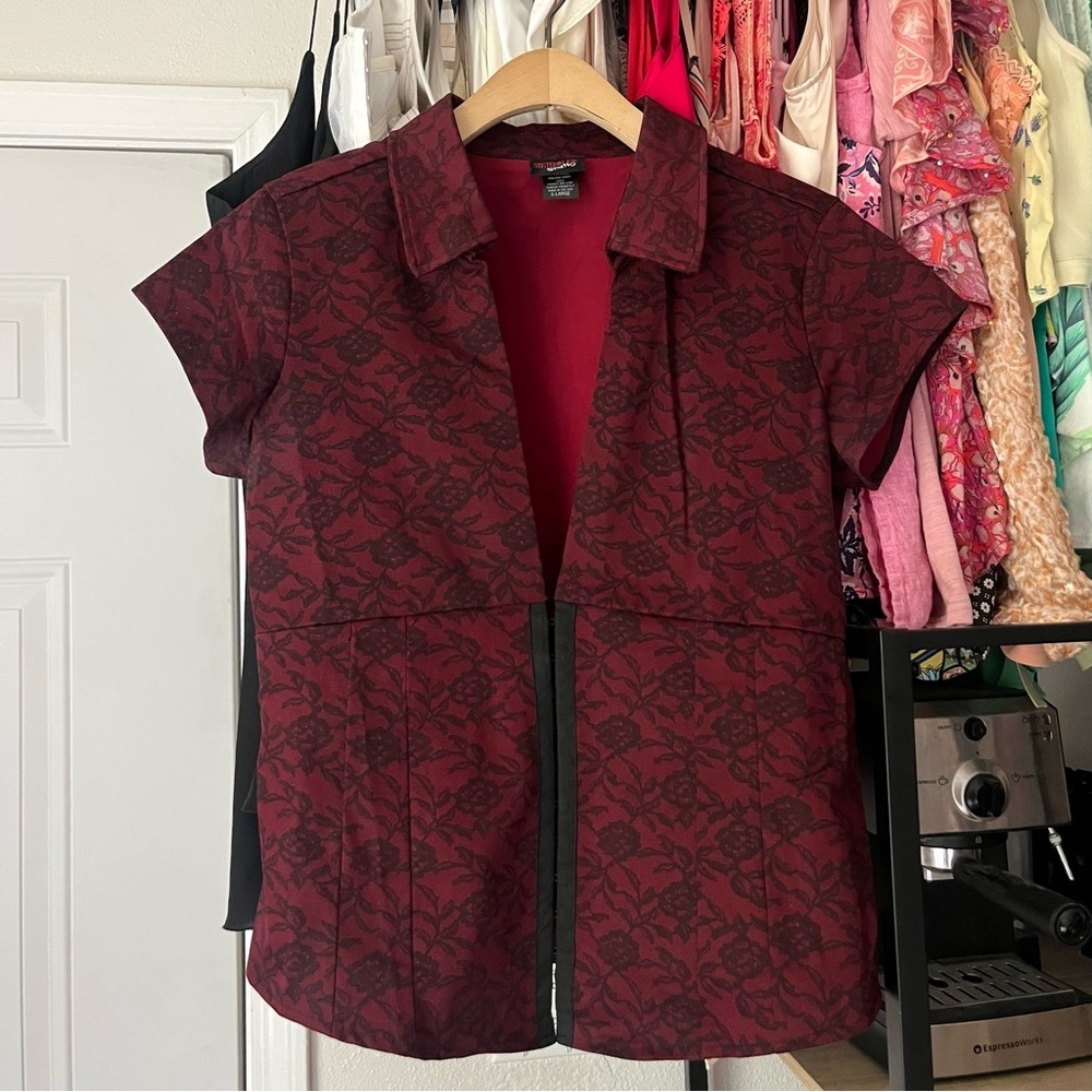 SWITCHBLADE STILETTO red black lace hook and eye goth short sleeve‎ top